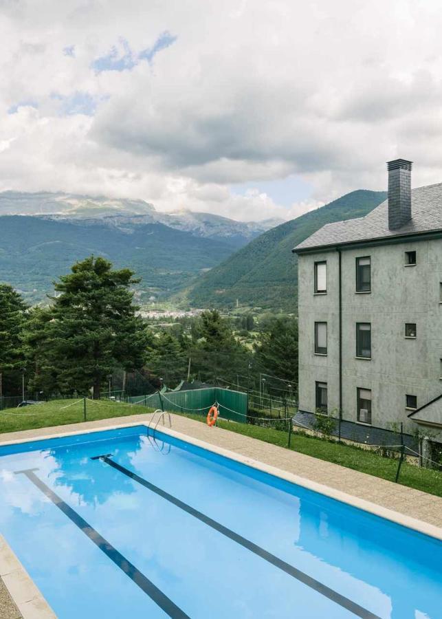 Casa Los Altos De Santiago Villanúa Екстериор снимка
